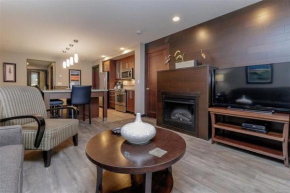 Stylish Family Condo at Beachfront Resort